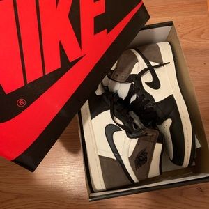 Air Jordan 1 Retro High OG 'Dark Mocha'